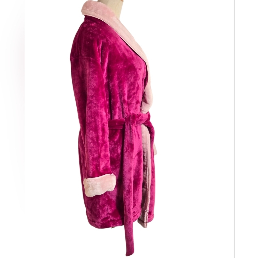 Kate Spade Pink Fluffy Short Logo Bathrobe - Picture 3 of 7